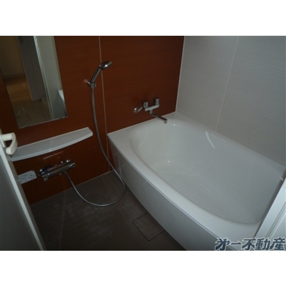 バス・シャワールーム　バスルーム