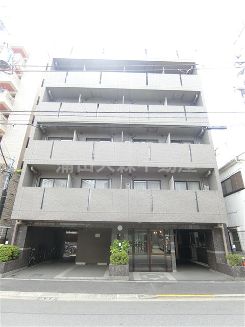 建物外観　2001年8月築　RC鉄筋コンクリート造地上7階建て総戸数2