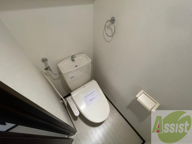 トイレ　シャワートイレになっているので快適です！