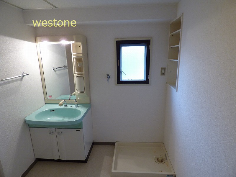 洗面設備　洗面化粧台・室内洗濯機置場