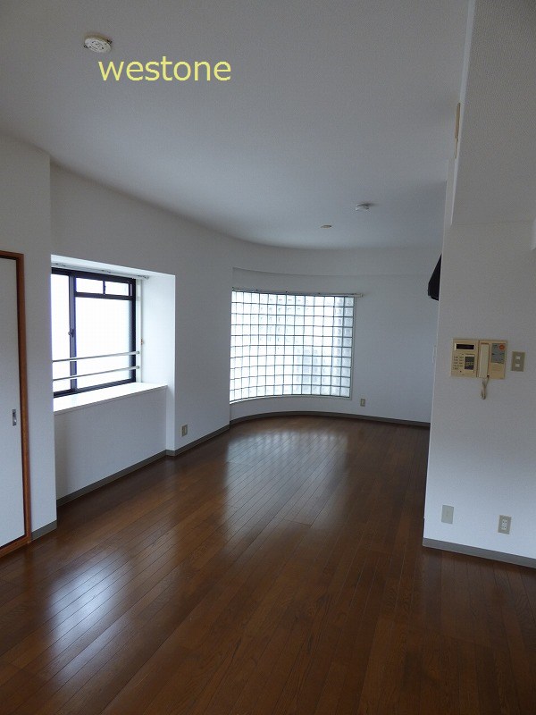 居室・リビング　広いリビング