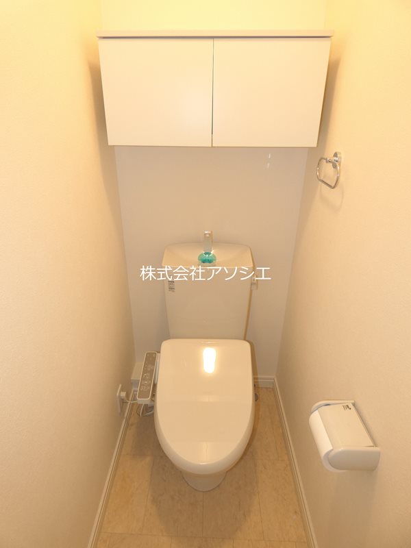 トイレ　ウォシュレット便座