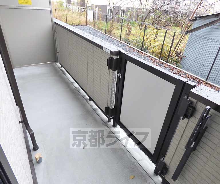 バルコニー　とても広いバルコ二です