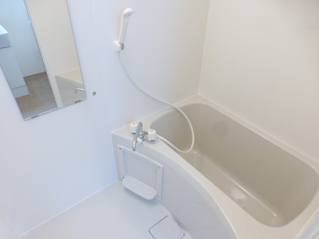バス・シャワールーム　給湯式バス