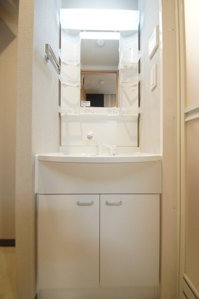 洗面設備　使いやすい洗面所です