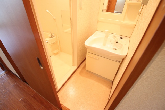 バス・シャワールーム　※別室の参考写真の為、現況優先です。