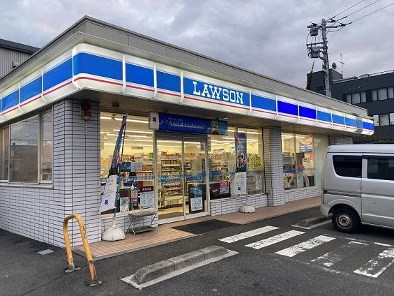 コンビニ　ローソン横浜金井店（コンビニ）まで355m