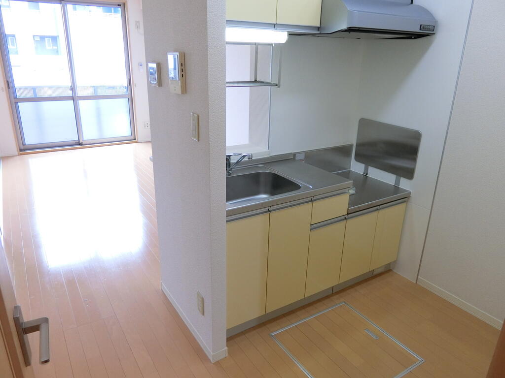 キッチン　同施工会社別物件の写真です。