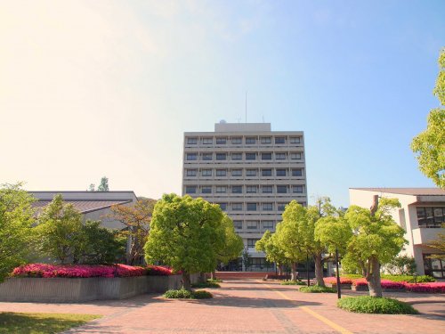 大学・短大　神戸市外国語大学（大学・短大）まで298m