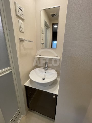 洗面設備　エスリード南堀江レジデンス　独立洗面台