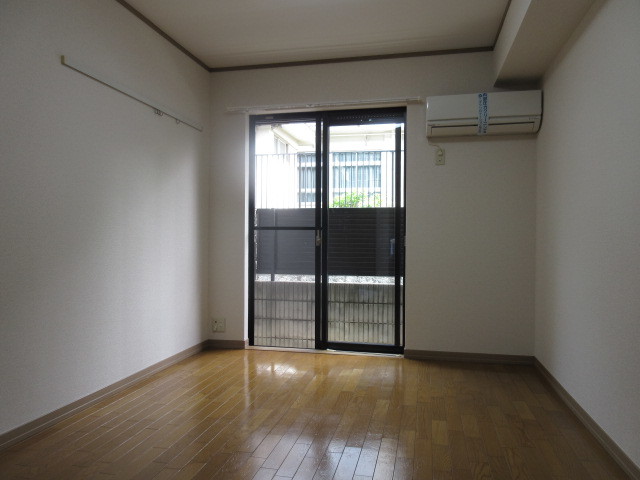 その他部屋・スペース　★キレイなフローリング調のお部屋です★