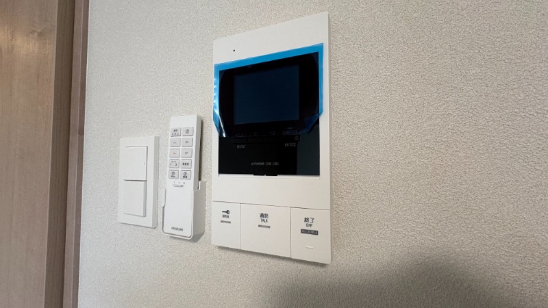 セキュリティ　モニター付きインターホン