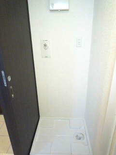 その他設備　室内洗濯機置き場です