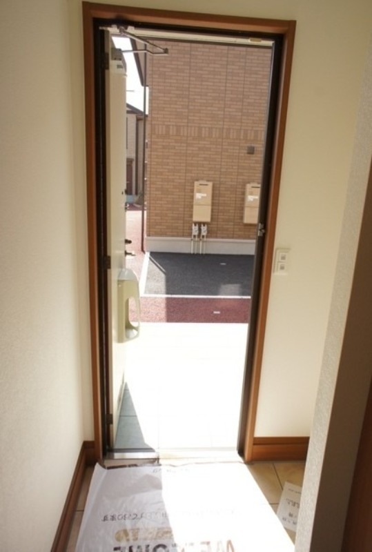 玄関　図面と現状に相違がある場合には現状を優先