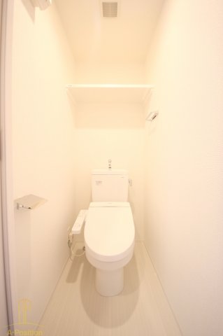 トイレ　レオンコンフォート阿波座西