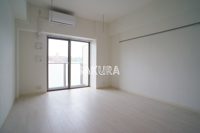 居室・リビング　開放感のあるゆったりとしたお部屋です♪