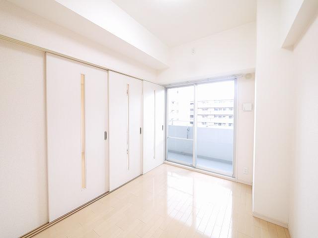 その他部屋・スペース　落ち着いて過ごせるお部屋なので、寝室にいかがでしょうか