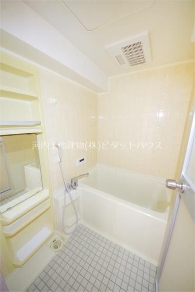 バス・シャワールーム　追い焚き※リノベーション前の写真です。