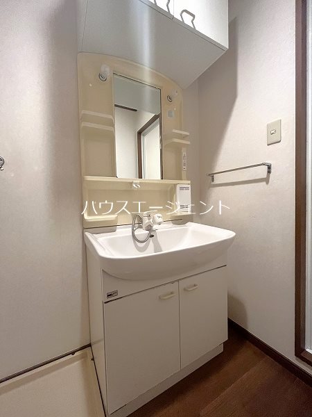 洗面設備　うれしい独立洗面台です。※参考画像