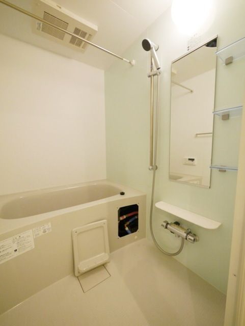 バス・シャワールーム　★浴室乾燥・追焚き付き★