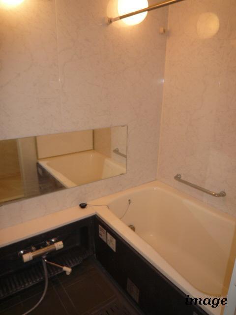 バス・シャワールーム　浴室乾燥機付きバス