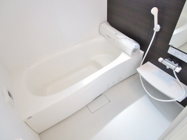 バス・シャワールーム　同施工会社物件の参考画像です