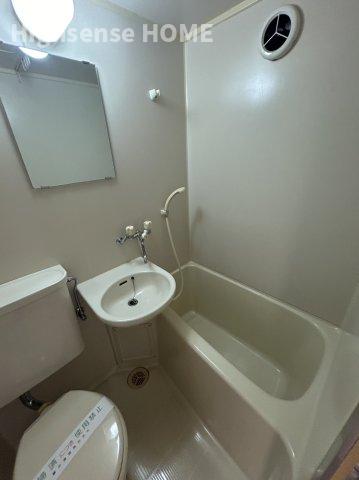 バス・シャワールーム　落ち着いた空間のお風呂です