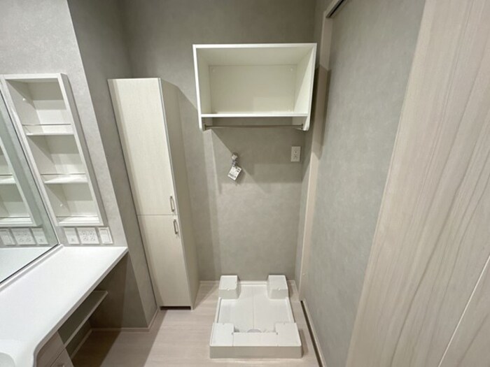 玄関　洗濯機置き場