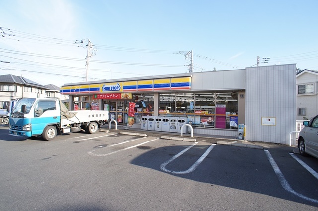 コンビニ　ミニストップ深大寺東町店（コンビニ）まで738m