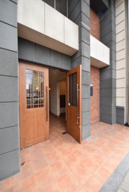 エントランス　こちらから入りましょう