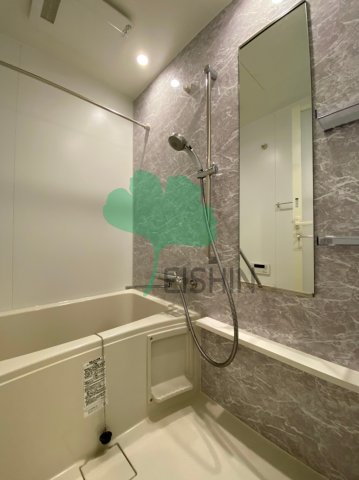 バス・シャワールーム　清潔感のある浴室です！