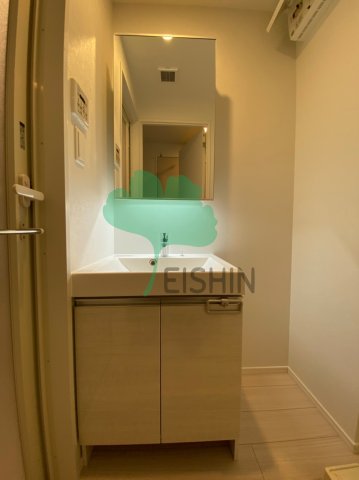 洗面設備　シンプルで使いやすい洗面台です！