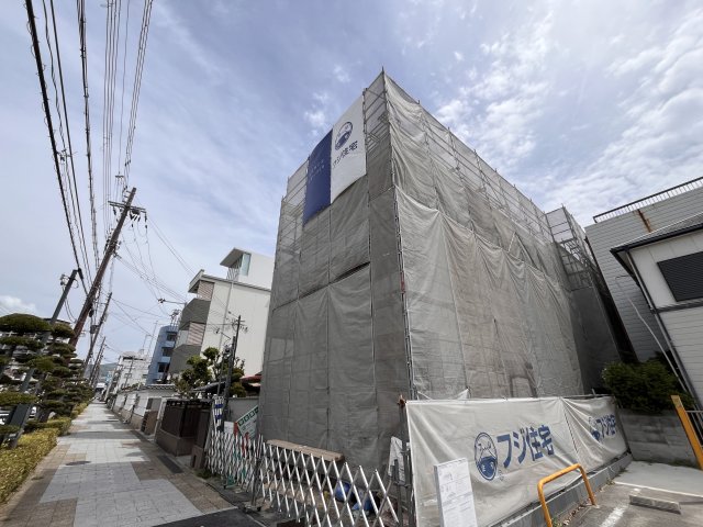建物外観　建設中
