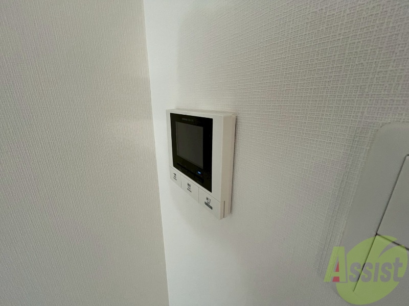 セキュリティ　ＴＶモニター付インターホンです。来客者の顔が見えるので安心！