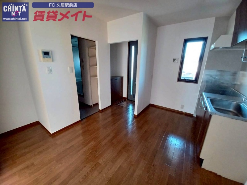 居室・リビング　別部屋のお写真となります。