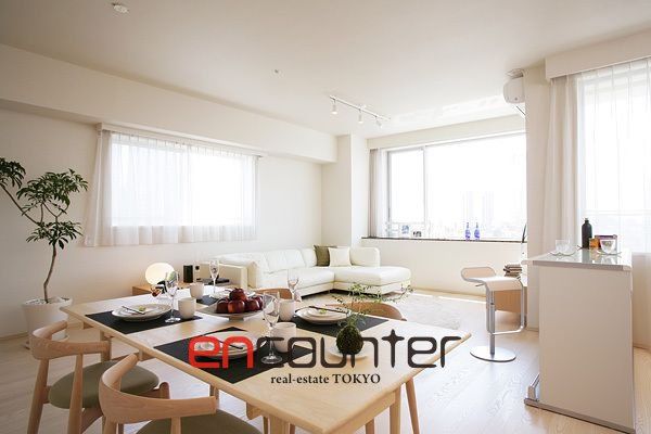 居室・リビング　※同マンション別室参考写真