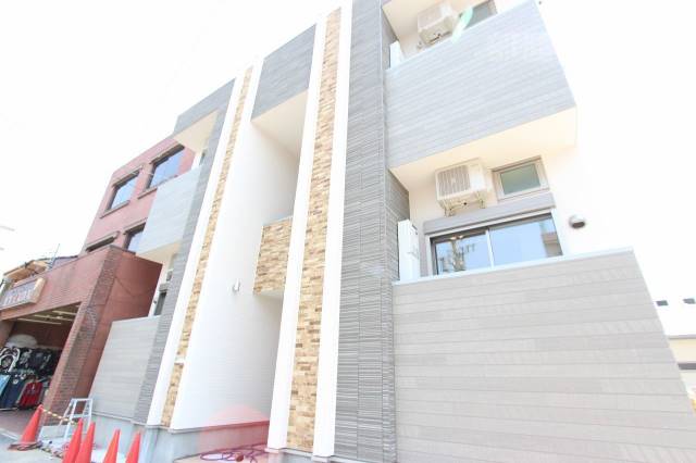 建物外観　オシャレな外観ですね