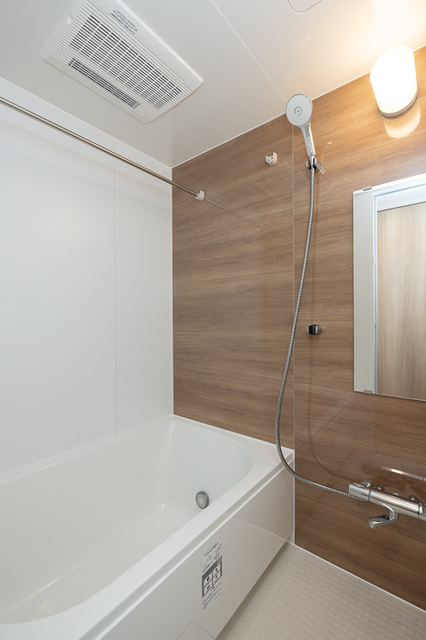 バス・シャワールーム　※写真は同タイプ住戸です。