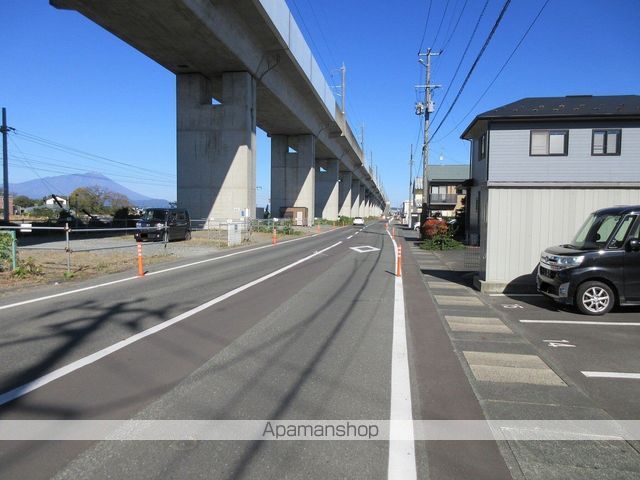 その他　周辺道路（その他）まで0m