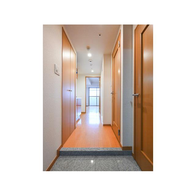 玄関　※別部屋参考写真