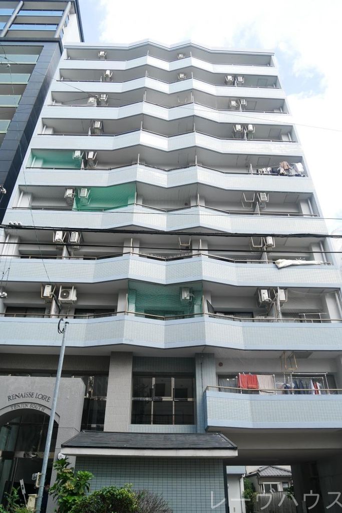 建物外観　エントランス