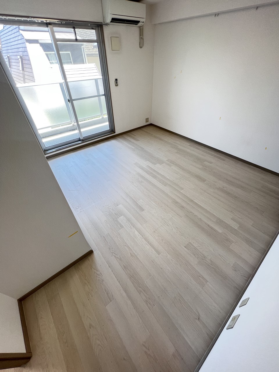 居室・リビング　＊同物件・別部屋になります。