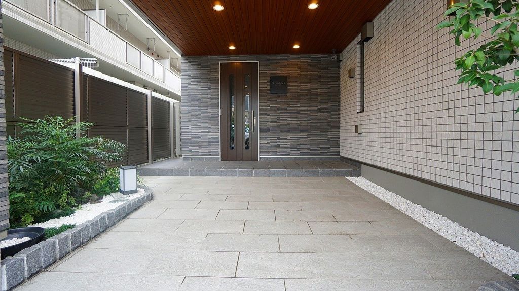 建物外観　エントランス