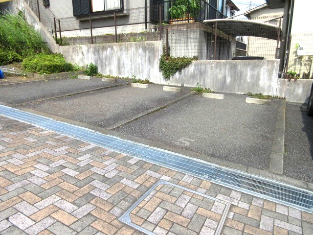 駐車場　※実際の使用状況とは異なります(現況優先)