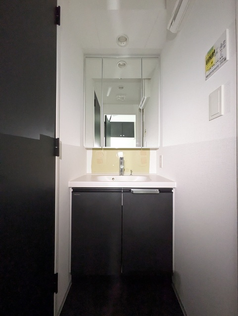 洗面設備　※他号室参考写真