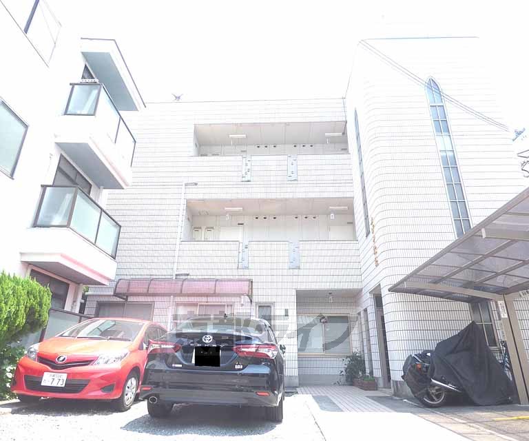 その他共有部分　建物入り口です。