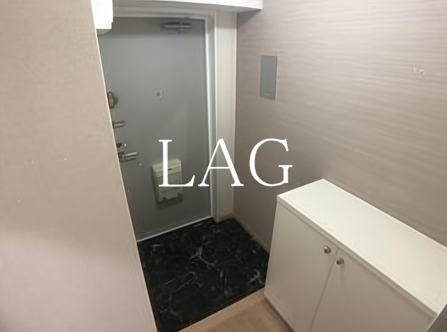 玄関　玄関です。