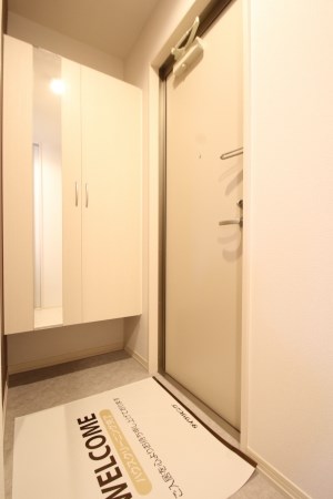 玄関　※同シリーズ参考画像