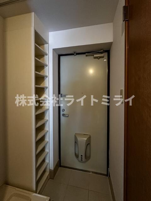 玄関　?