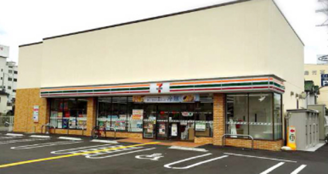 コンビニ　セブンイレブン大阪東部市場前店（コンビニ）まで817m
